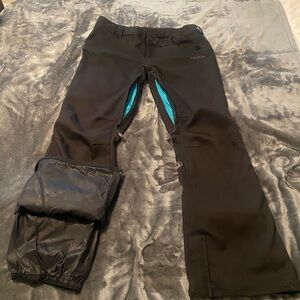 Volcom Black Ski/Snowboard Pants